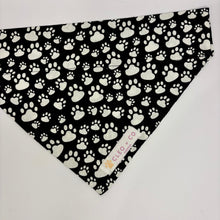 Load image into Gallery viewer, Pawty Bandana
