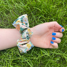 Load image into Gallery viewer, Scrunchie

